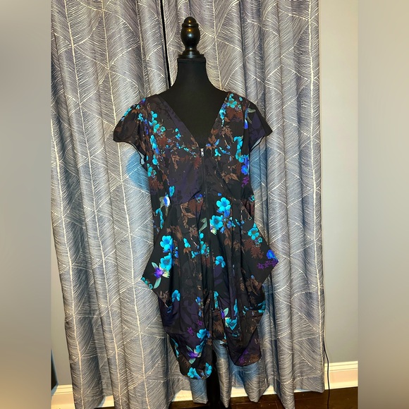 City Chic Dresses & Skirts - City Chic Dress 16W